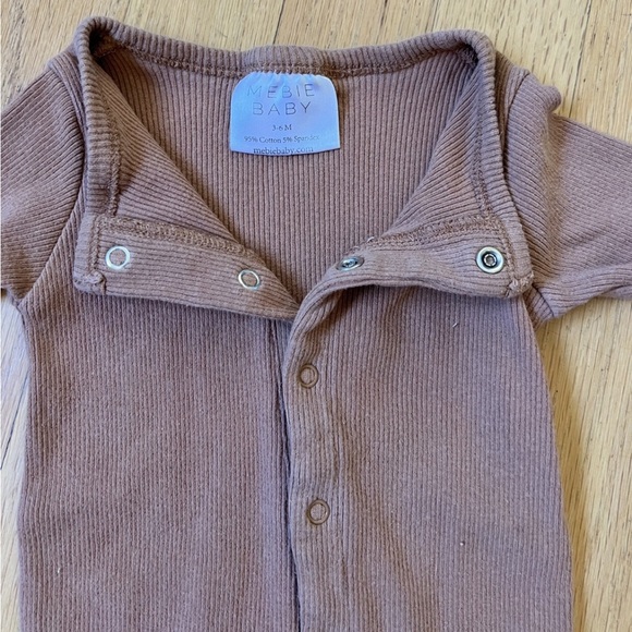 Mebie Baby Cotton Snap Footed Onesie- Camel, 3-6m - Picture 4 of 7